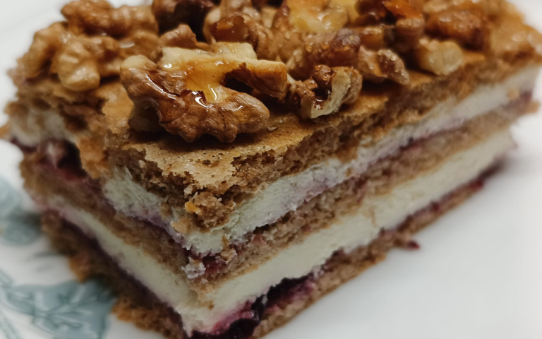 keto orzechowiec miodownik