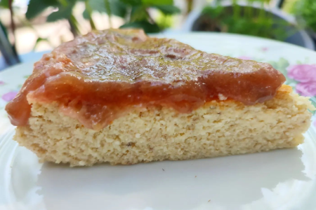 Sernik z białym makiem i polewą z rabarbaru bez cukru, keto sero - mak