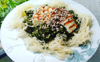 Risotto z kalafiora ze szpinakiem