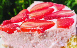 Truskawkowa keto pianka