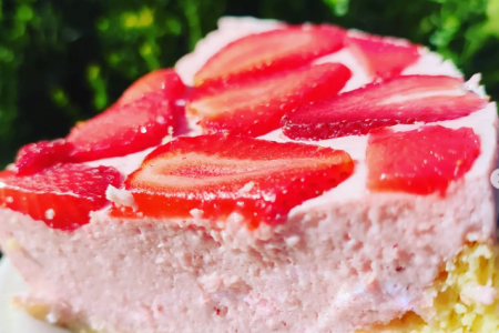 Truskawkowa keto pianka