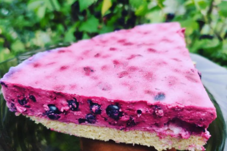 Keto pianka jogurtowo porzeczkowa