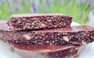 Czekoladowe keto mięciutkie batoniki z CHIA