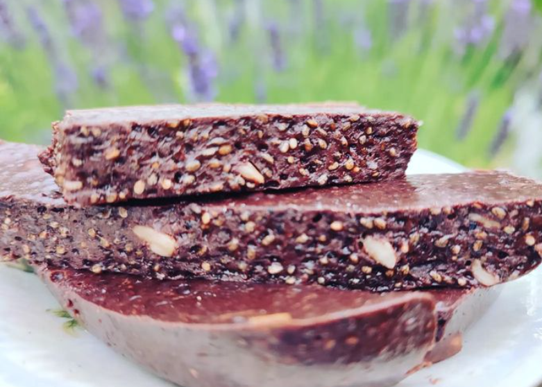 Czekoladowe keto mięciutkie batoniki z CHIA