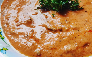 keto zupa krem pomidorowy