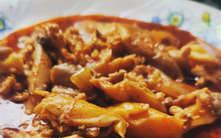 Keto zupa z boczniakami