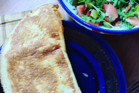 naleśnik z mozarelli