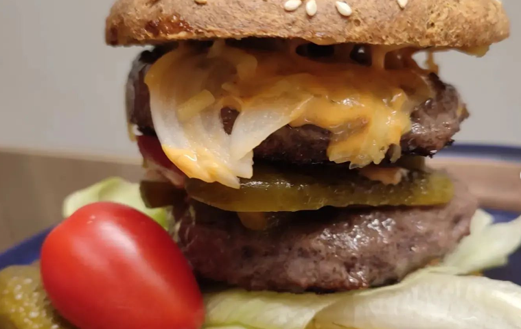 Keto burgery wołowe przepis na bułki