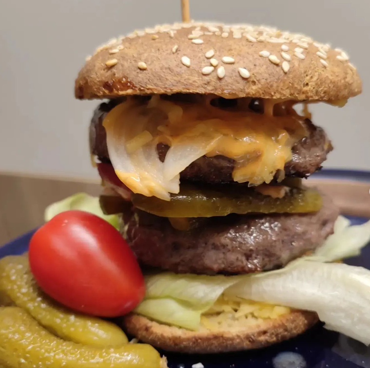 Keto burgery wołowe przepis na bułki