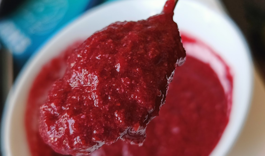 Surowy dżem wiśniowy z chia