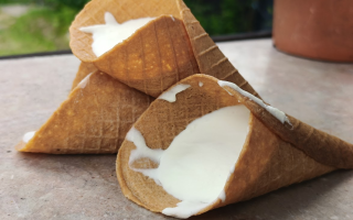 Keto Pianka o smaku białej czekolady w rożku