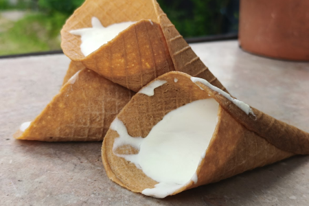 Keto Pianka o smaku białej czekolady w rożku