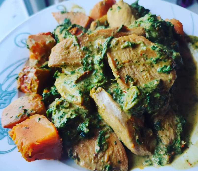 Keto Curry z dynią i kurczakiem