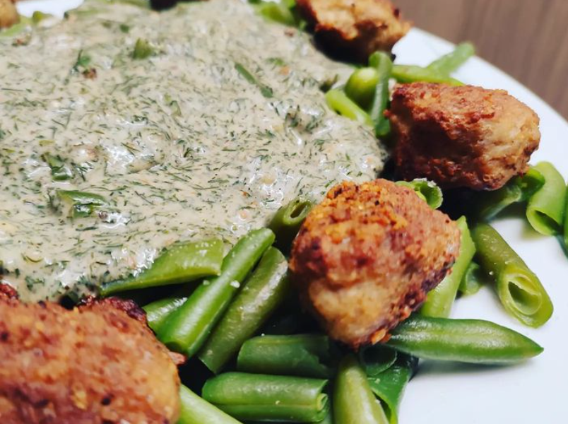 Keto Sos koperkowy pulpeciki i fasolka szparagowa