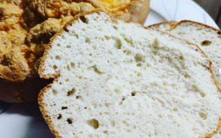 Keto jasne bułki serowe