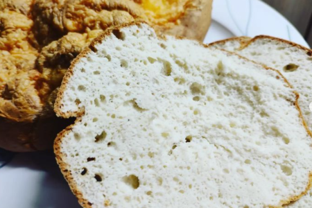 Keto jasne bułki serowe