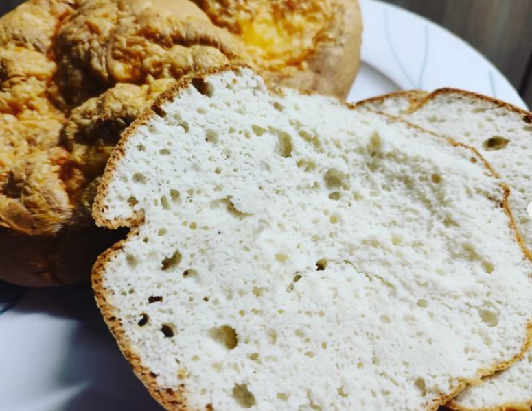 Keto jasne bułki serowe