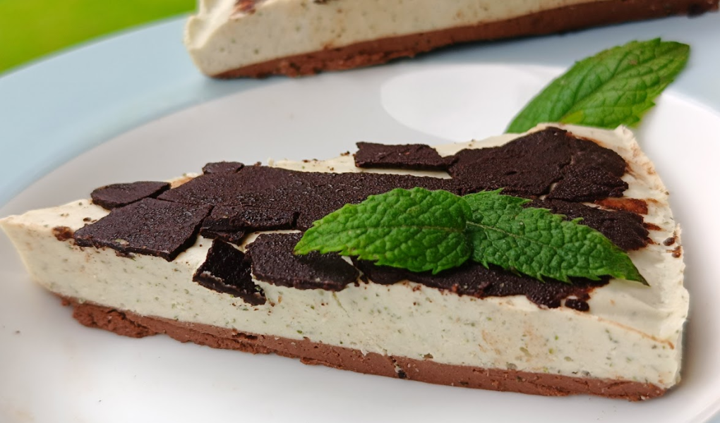 Miętowo czekoladowy keto sernik na zimno