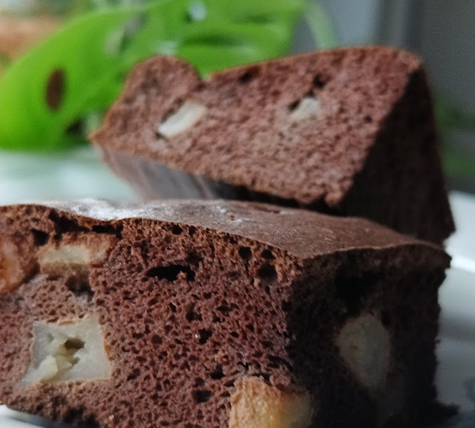 Keto kakaowe ciasto z jabłkami