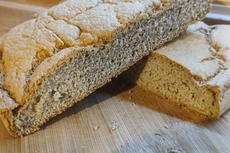 Chlebek keto na skrobi opornej