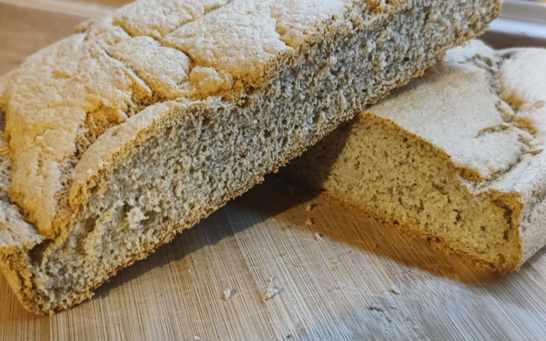 Chlebek keto na skrobi opornej