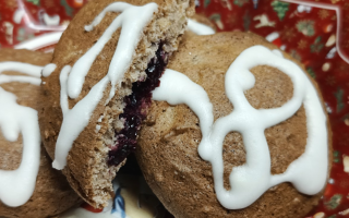 keto nadziewane pierniczki z lukrem cytrynowym