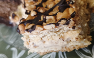 keto ciasto z orzechami karmelinka