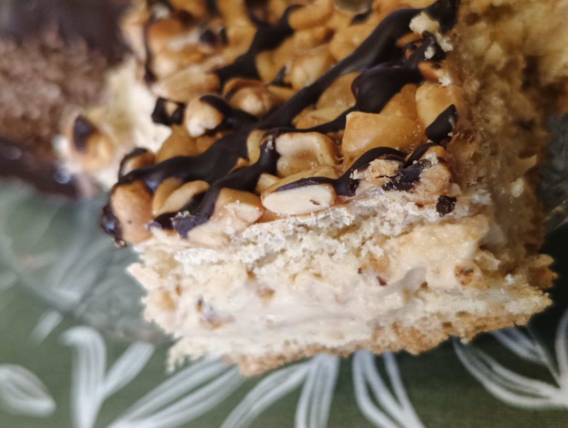 keto ciasto z orzechami karmelinka