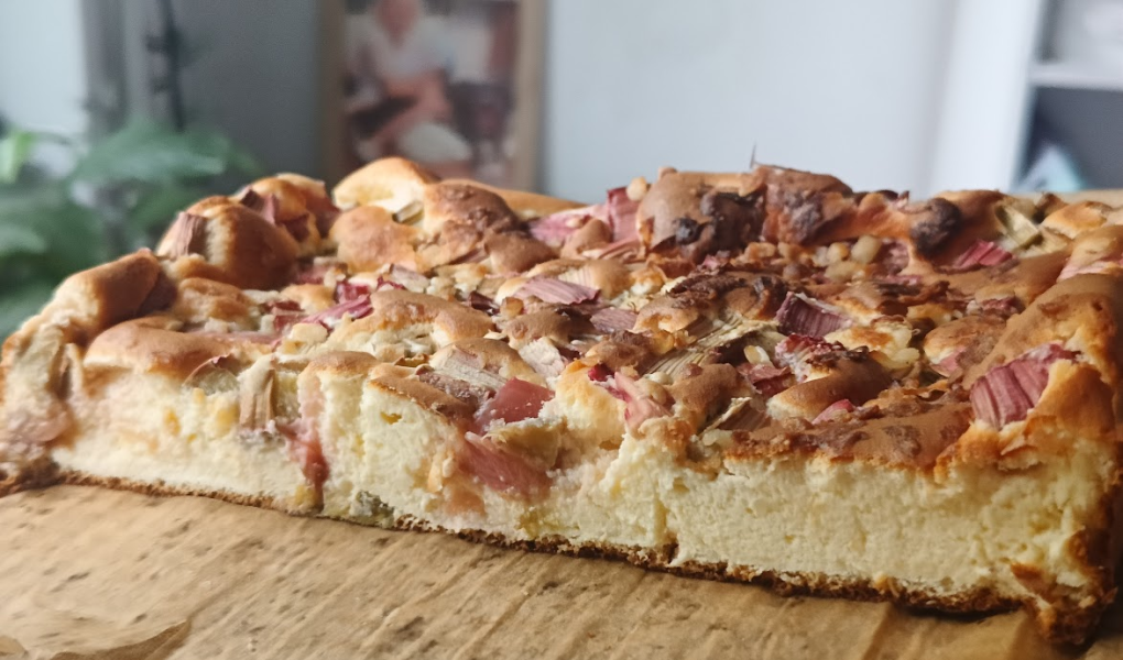keto ciasto z rabarbarem