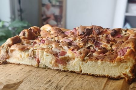 keto ciasto z rabarbarem
