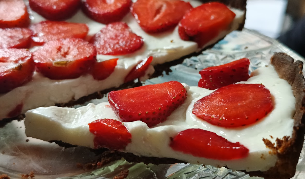 keto tarta z truskawkami