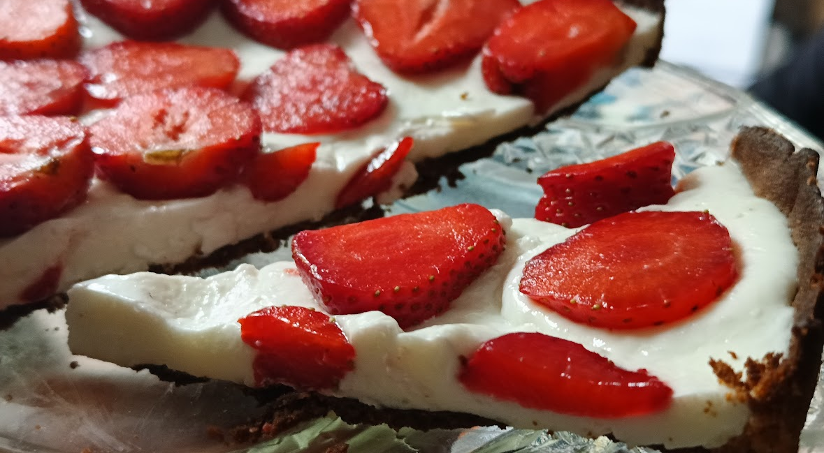 keto tarta z truskawkami