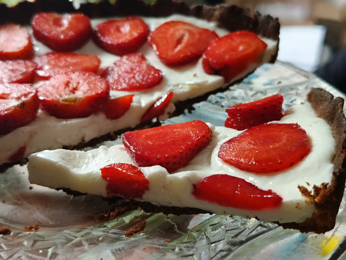 keto tarta z truskawkami